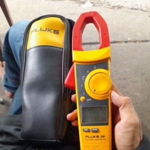 Ampe kìm Fluke 336