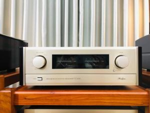 Amply Accuphase E-305V