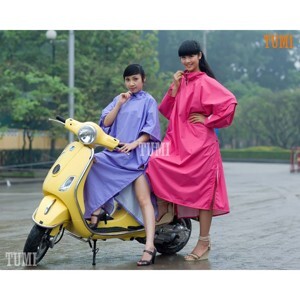 Áo mưa xẻ cạnh Tumi