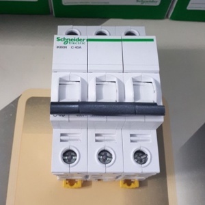 Aptomat - MCB Schneider 3P 40A 6kA A9K24340