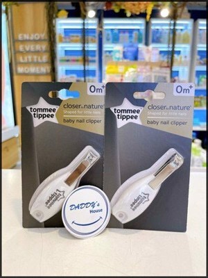 Bấm móng tay cho bé Tommee Tippee