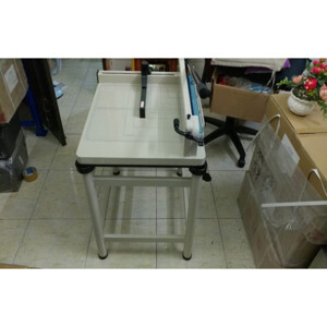 Bàn cắt giấy YG 858 A3