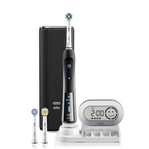 Bàn chải đánh răng điện Oral-B Precision Black 7000