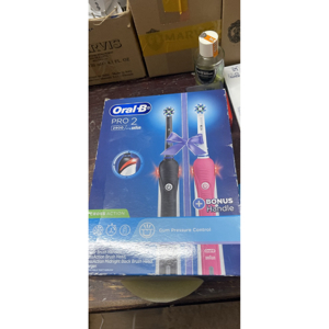 Bàn chải đánh răng điện Oral-B Pro 2000