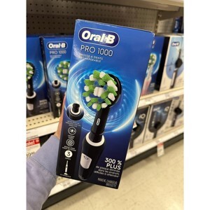 Bàn chải đánh răng điện Oral-B Pro 1000