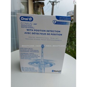 Bàn chải đánh răng điện Oral-B Precision 8000 Genius