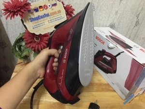 Bàn là Bosch đỏ TDA 3000W