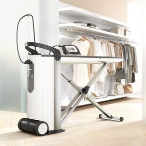 Bàn là hơi nước kết hợp cầu là Miele 3847