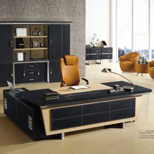 Bàn lãnh đạo BOSS65