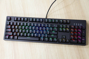 Bàn phím chơi game cơ E-DRA EK3104v2 RGB