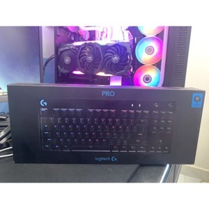 Bàn phím cơ Logitech G Pro