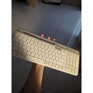 Bàn phím Logitech K580