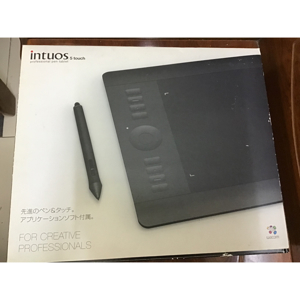 Bảng vẽ điện tử Wacom Intuos5 PTH-450