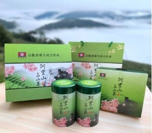 Bánh trứng cuộn vị mè Serena hộp thiếc 384g