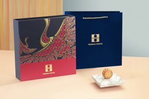 Bánh trung thu Madame Hương - Đồng Xuân Phố (hộp 4 bánh x 150gr)