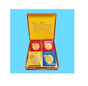 Bánh trung thu Yến Sào hộp 4 bánh x 200gr (3 Thập cẩm + 1 Mềm)