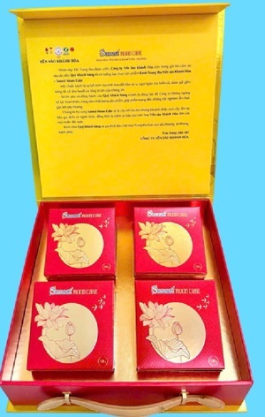 Bánh trung thu Yến Sào thập cẩm hộp 4 bánh x 200gr