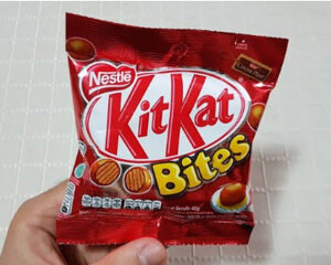 Bánh xốp phủ socola KitKat Bites gói 40g