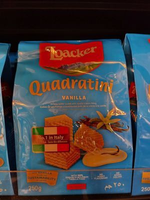 Bánh xốp Quadratini Vani Loacker 250g