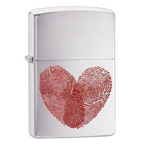 Bật lửa Zippo Heart Thumbprints