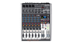 Behringer Xenyx X1204USB