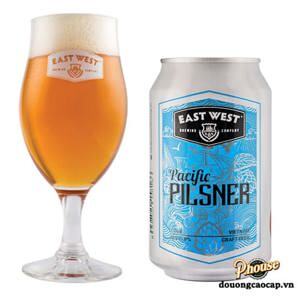 Bia East West Pacific Pilsner lon 330ml