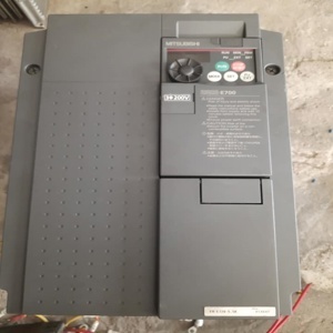 Biến tần Mitsubishi FR-E720-5.5K - 5.5kW 3 Pha 220V