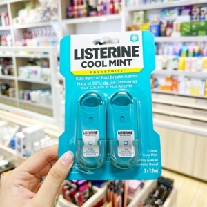 Bộ 2 chai nước xịt sạch miệng Listerine Pocketmist Cool Mint 2 x 7.7ml