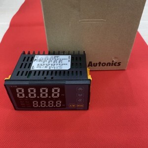 Bộ điều khiển nhiệt độ Autonics TK4W-B4CR