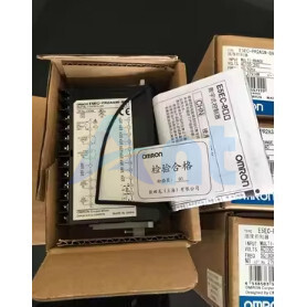 Bộ điều khiển nhiệt độ Omron E5EC-QR2ASM-800