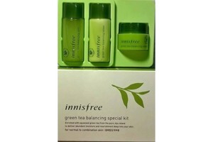 Bộ dưỡng da trà xanh mini Innisfree Green Tea Balancing Special Kit