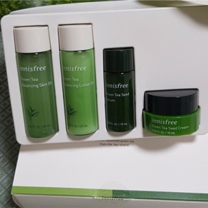 Bộ dưỡng da trà xanh mini Innisfree Green Tea Balancing Special Kit