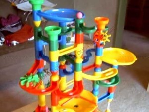 Lâu đài trượt bi Winwintoys 69522