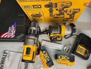 Bộ máy khoan, vặn vít dùng pin 18V Dewalt DCK299P2