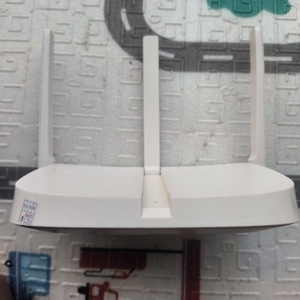 Bộ phát wifi không dây Mercusys MW305R 02 Râu