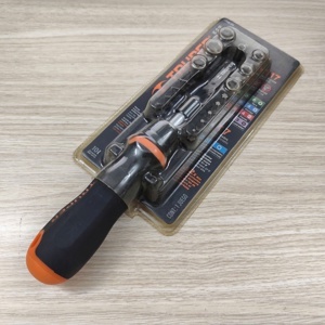 Bộ tô vít đuôi lục giác 1/4in và 17 chi tiết Truper 18222 JDM-24