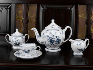 Bộ trà 1.3L Hoàng Cung Lạc Hồng 01134020803 Minh Long