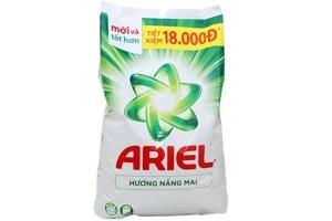 Bột giặt Ariel hương nắng mai gói 2.7kg