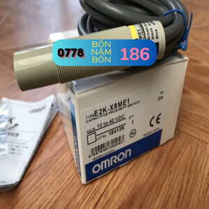 Cảm biến điện dung Omron E2K-X8ME1 2M