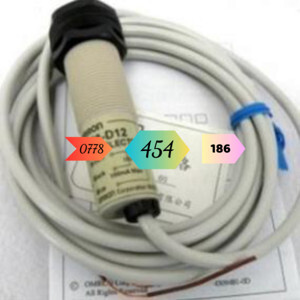 Cảm biến quang Omron E3F3-D32