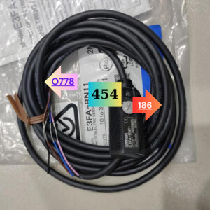 Cảm biến quang Omron E3FA-RN11