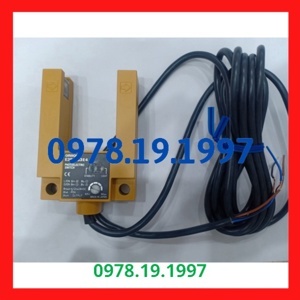 Cảm biến quang Omron E3S-GS3E4