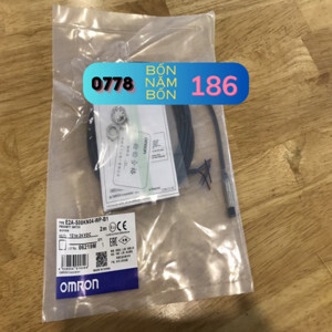 Cảm biến tiệm cận Omron E2A-S08KN04-WP-B1 2M