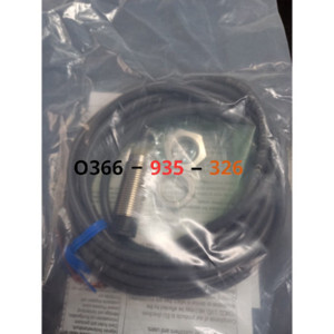 Cảm biến tiệm cận Omron E2B-M12KN08-WZ-C1