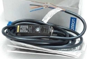 Cảm biến tiệm cận Omron E2C-JC4A 2M