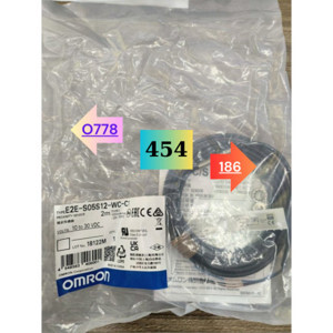 Cảm biến tiệm cận Omron E2E-S05S12-WC-C1 2M