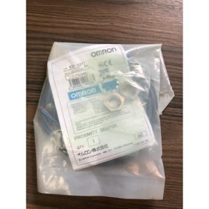 Cảm biến tiệm cận Omron E2E-X2Y1