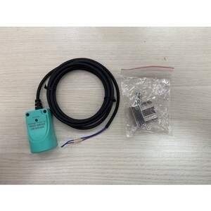 Cảm biến từ Hanyoung vuông 3 dây UP-40S20NA