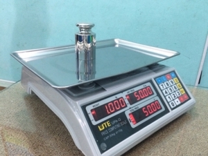 Cân bán hàng siêu thị UTE UPA Q 30 (30kg/5g)