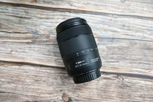 Canon EF-S 18-135mm F/3.5 -5.6 IS NANO USM